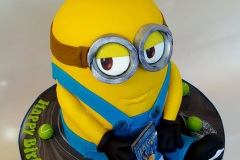 Kevin - Gets a Kevin Minion birthday cake