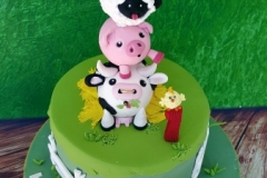 Críoadh - Farmyard Birthday Cake