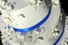 Hannah - Hydrangea Wedding cake