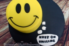 Marianne - Smiley Emoji Cake