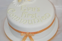 Eva Daisies Communion Cake