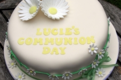 Lucie Daisy Communion Cake