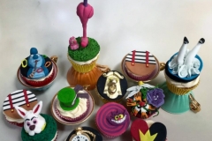 Alice in Wonderland cupcakes