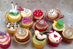 Alice in Wonderland Cupcakes