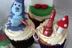 Harlow - Alice in Wonderland Cupcakes