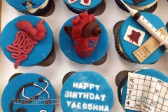 Yaesshna - Birthday Cupcakes