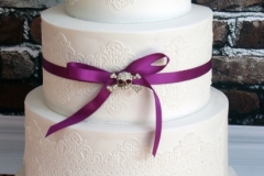 Pretty in White - Wedding Cake